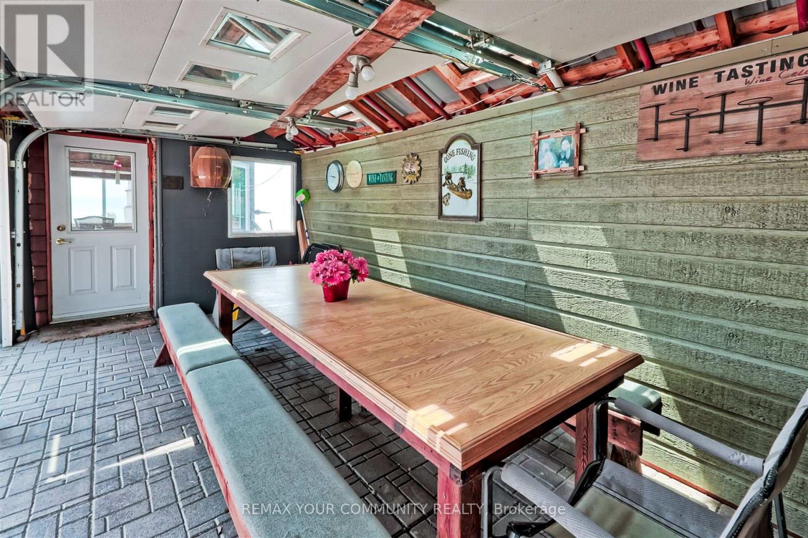 1834 TINY BEACHES ROAD S - 32