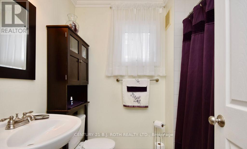 47 D'AMBROSIO DRIVE - 10