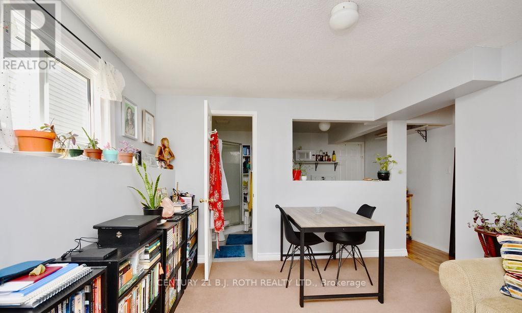 47 D'AMBROSIO DRIVE - 13