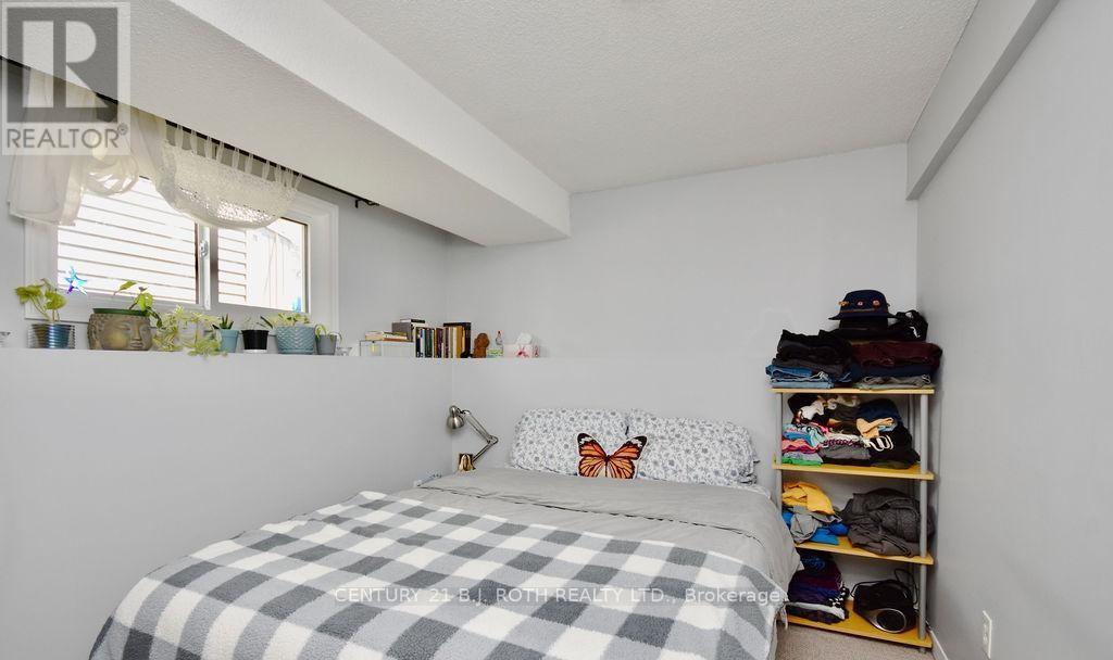 47 D'AMBROSIO DRIVE - 14