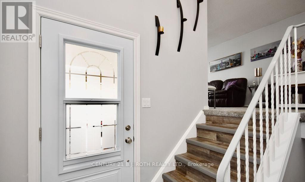 47 D'AMBROSIO DRIVE - 3