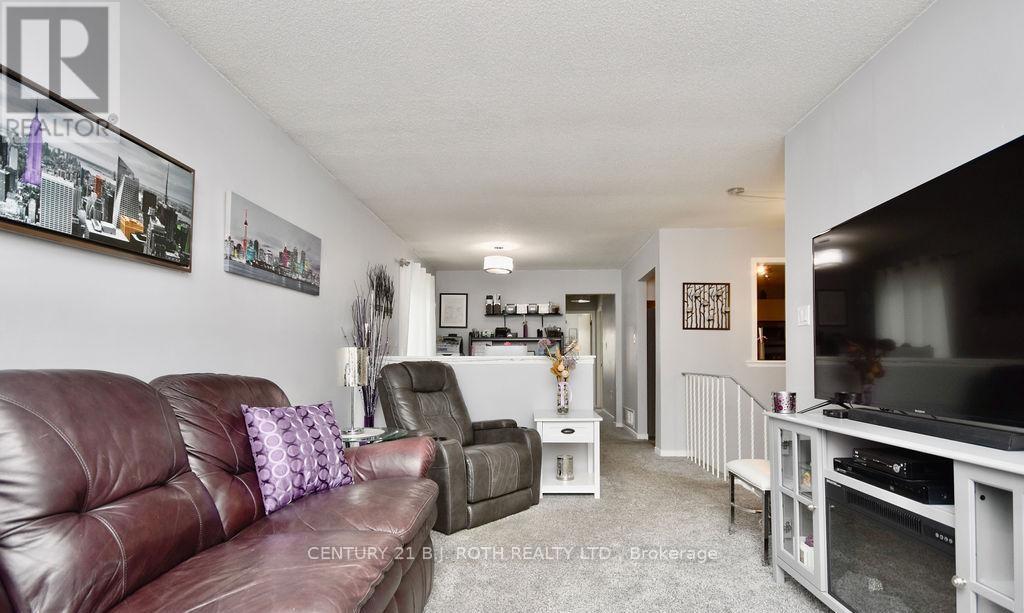 47 D'AMBROSIO DRIVE - 5