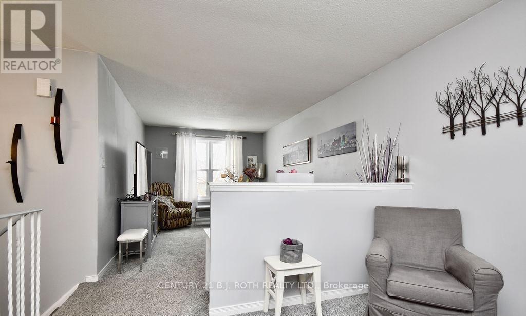 47 D'AMBROSIO DRIVE - 6