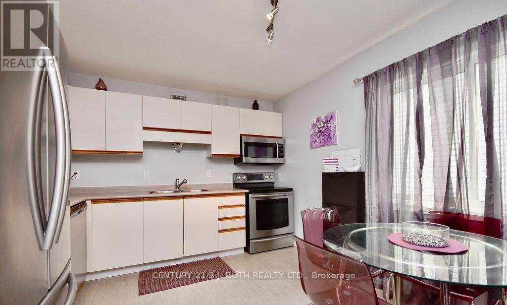 47 D'AMBROSIO DRIVE - 7