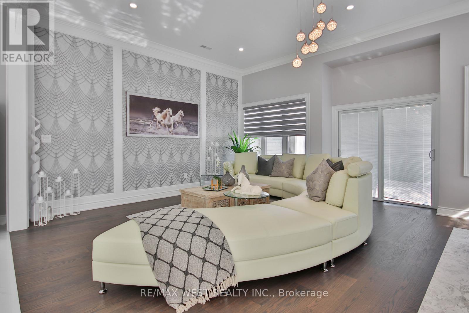 493 TOWNLINE ROAD N - 5