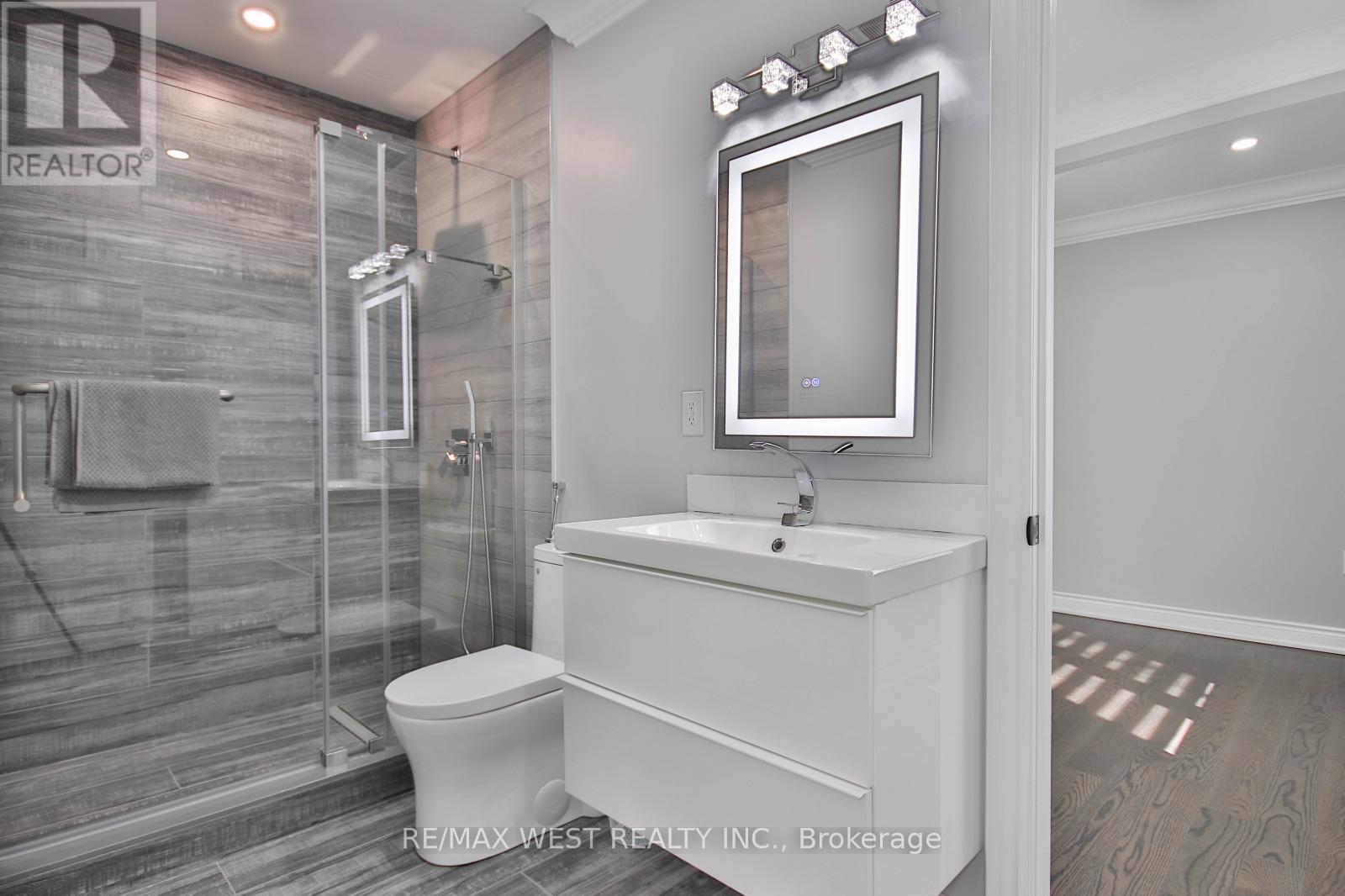 493 TOWNLINE ROAD N - 10