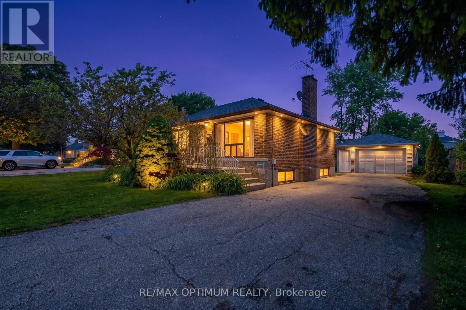Photo of 1747 Coram Crescent
