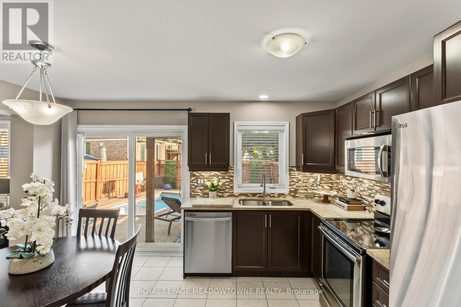 871 CAHOUN TERRACE - 17