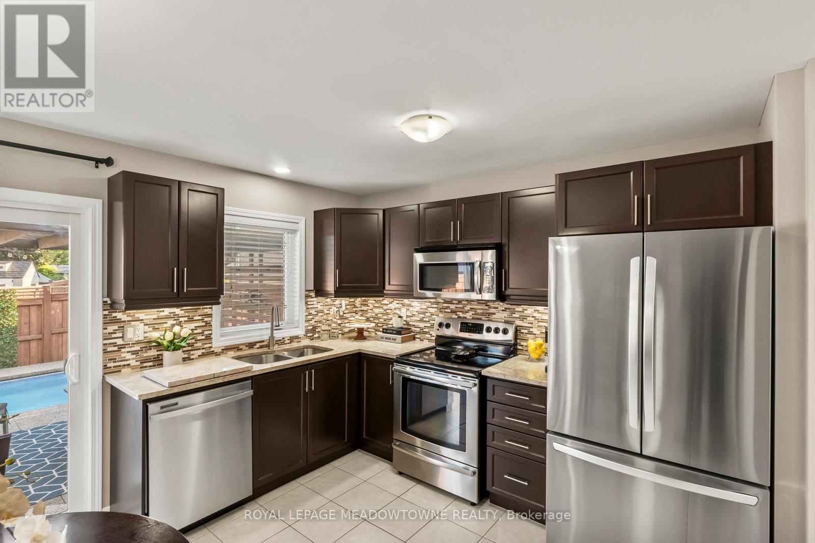 871 CAHOUN TERRACE - 18