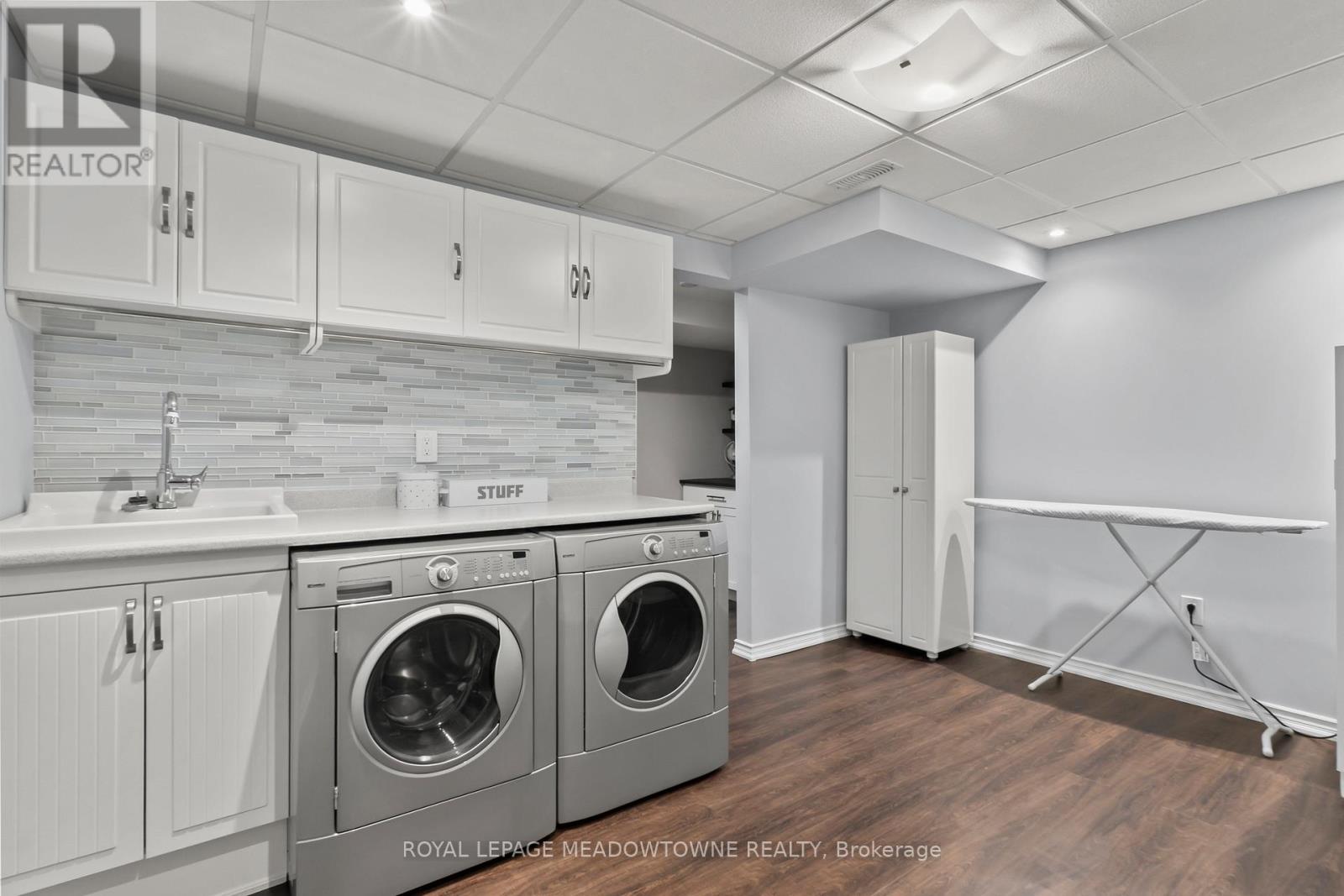 871 CAHOUN TERRACE - 36