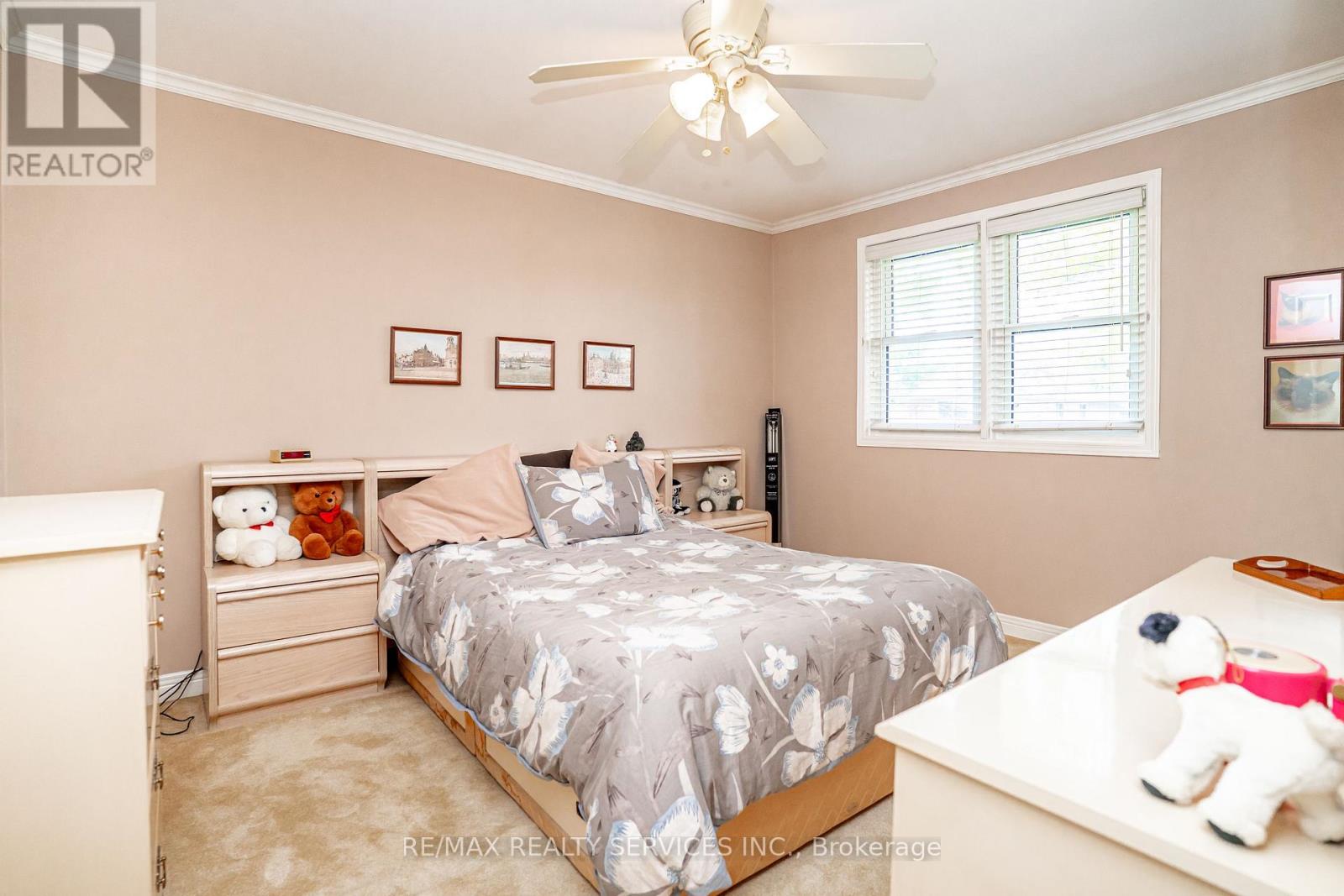 87 AMBLESIDE DRIVE - 18