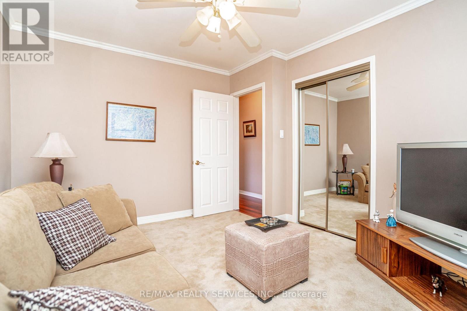 87 AMBLESIDE DRIVE - 21