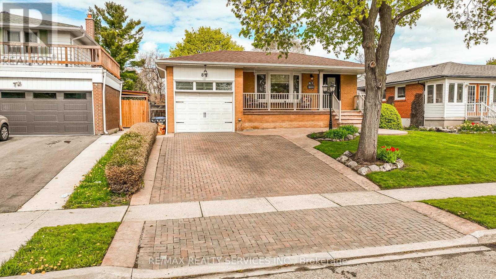 87 AMBLESIDE DRIVE - 3