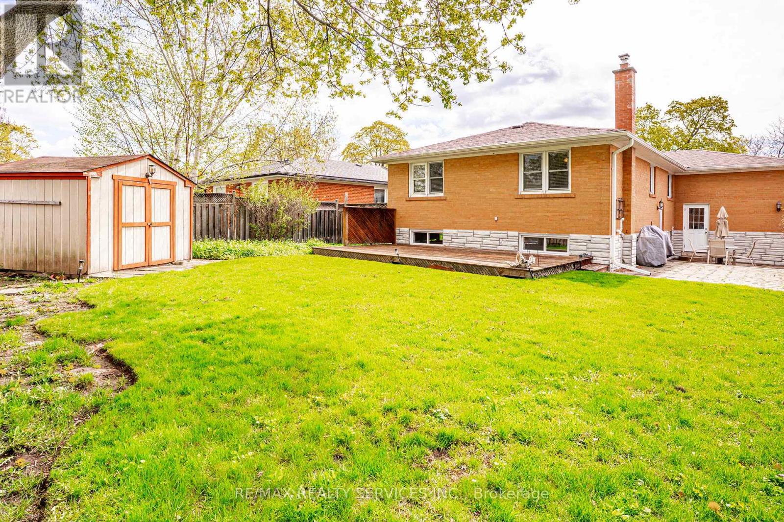 87 AMBLESIDE DRIVE - 35