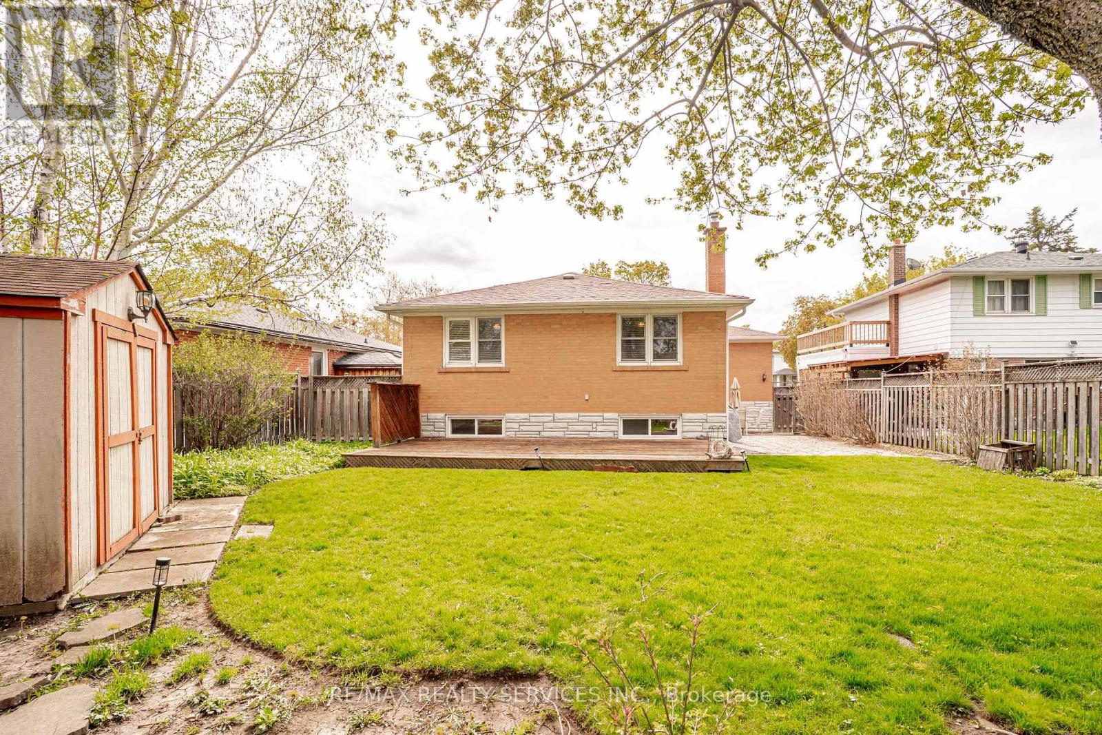 87 AMBLESIDE DRIVE - 36