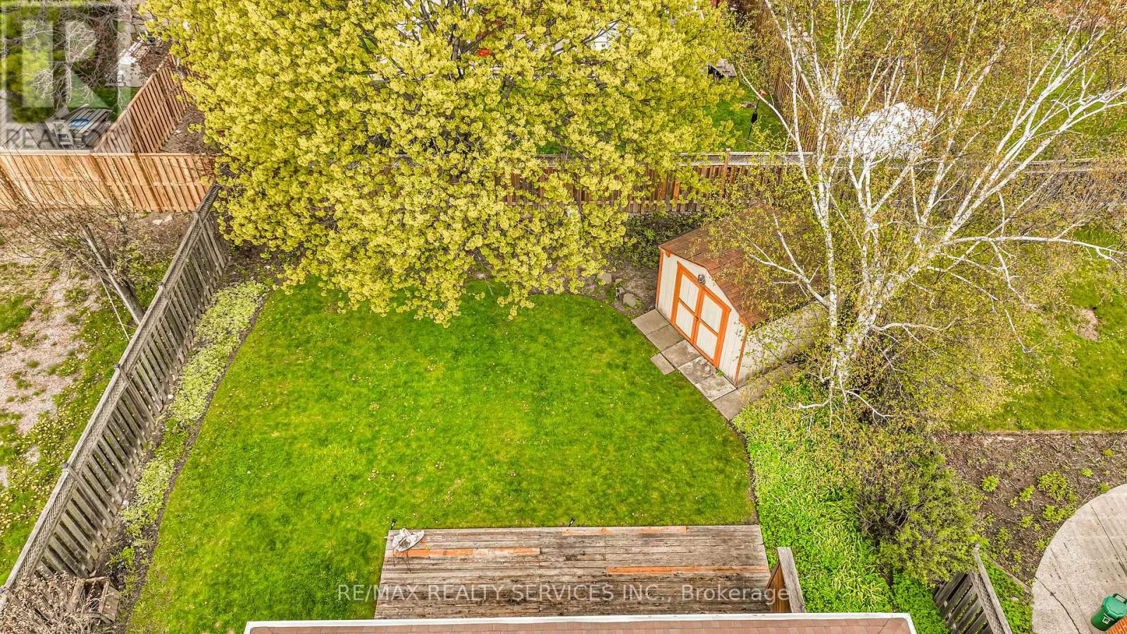87 AMBLESIDE DRIVE - 37