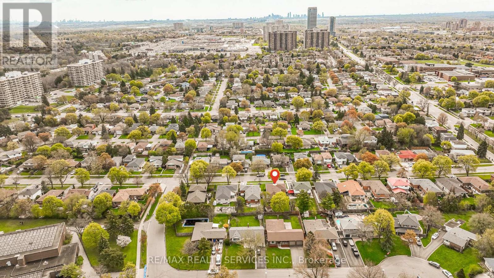 87 AMBLESIDE DRIVE - 43