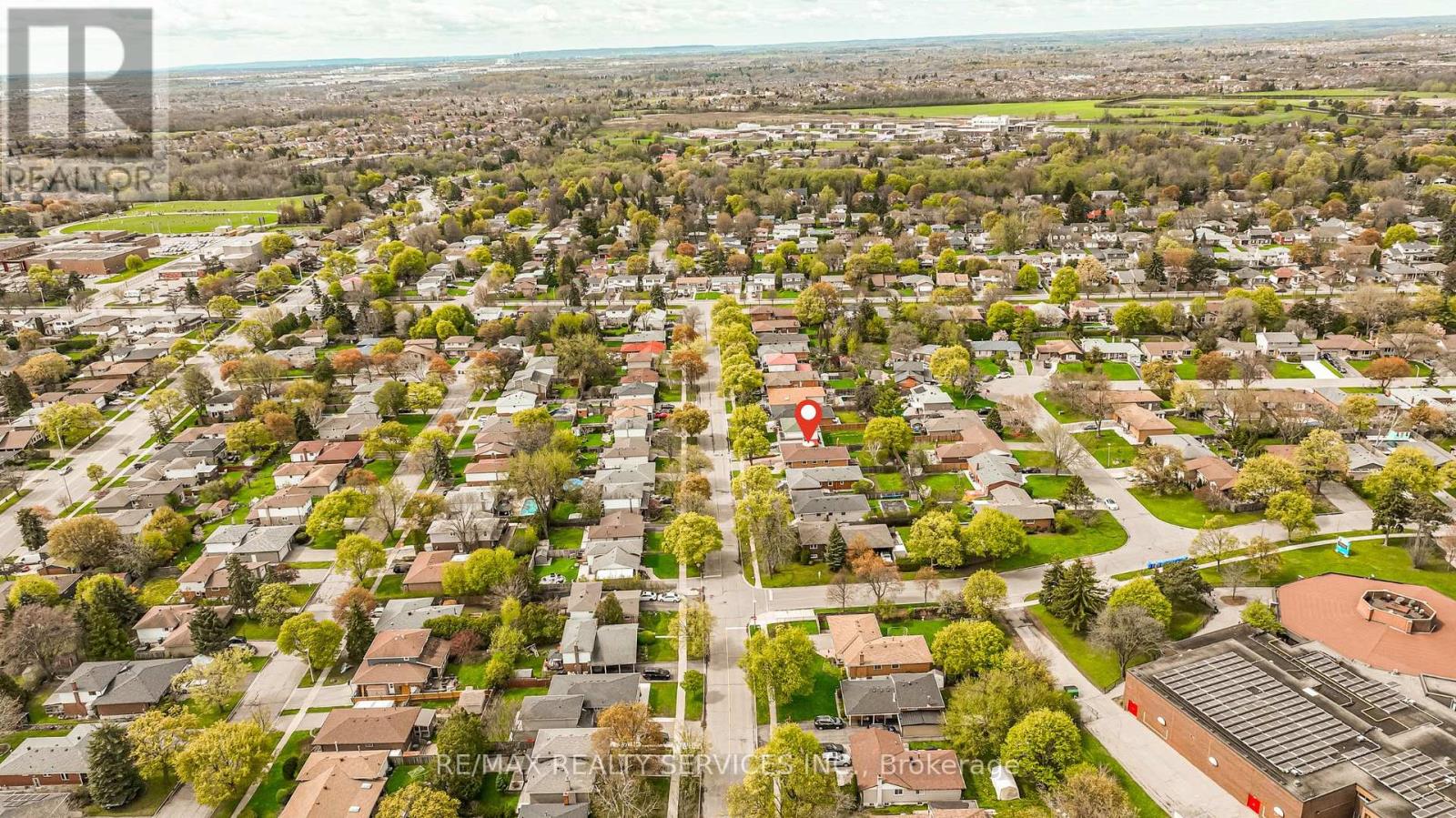 87 AMBLESIDE DRIVE - 44