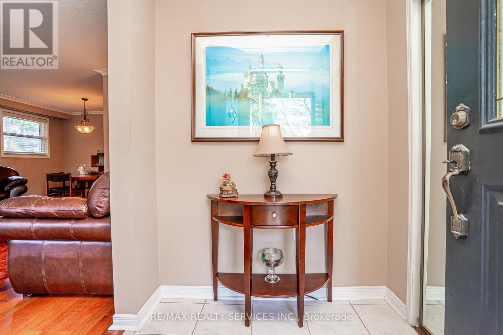 87 AMBLESIDE DRIVE - 6