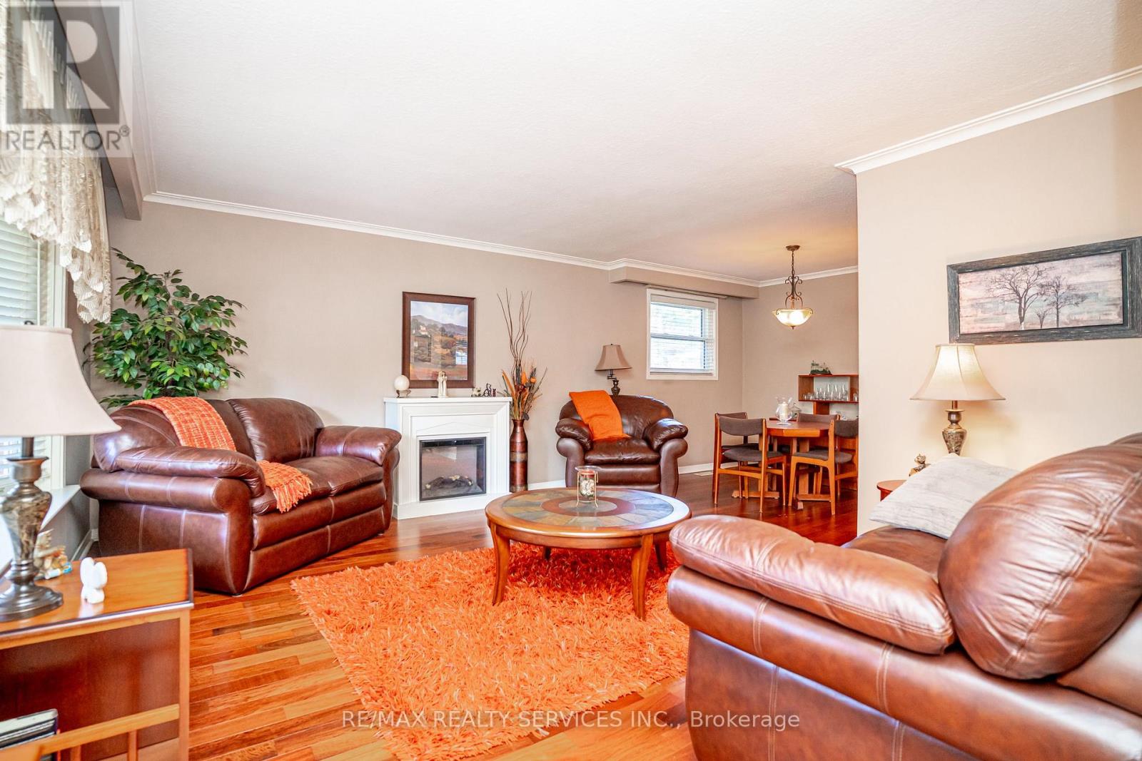 87 AMBLESIDE DRIVE - 7