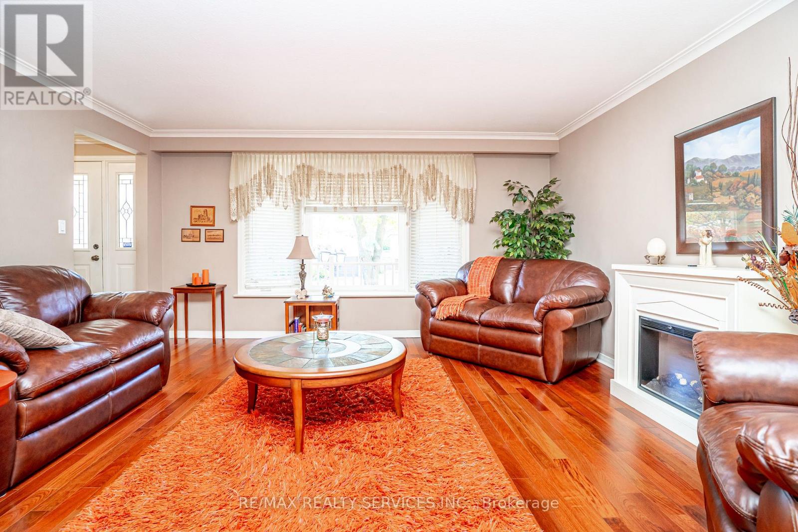 87 AMBLESIDE DRIVE - 9