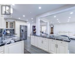 6 Evernby Boulevard, Toronto, ON M9R3G8 Photo 12