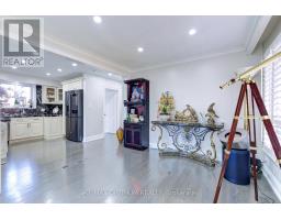 6 Evernby Boulevard, Toronto, ON M9R3G8 Photo 13