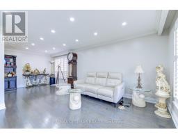 Kitchen - 6 Evernby Boulevard, Toronto, ON M9R3G8 Photo 8