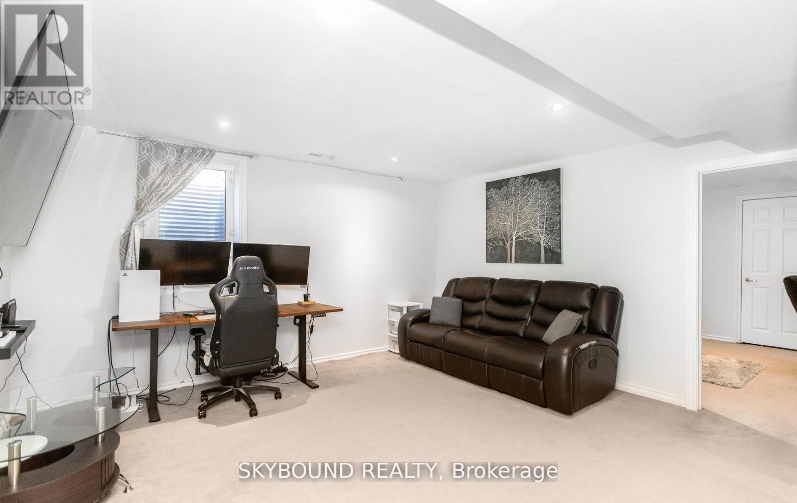 308 MCDOUGALL CROSS - Image 35