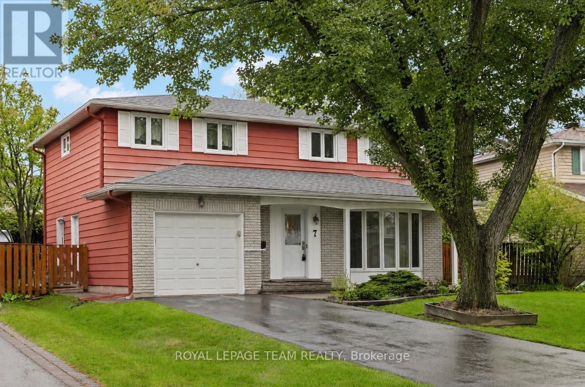 7 CENTREPARK DRIVE - 1