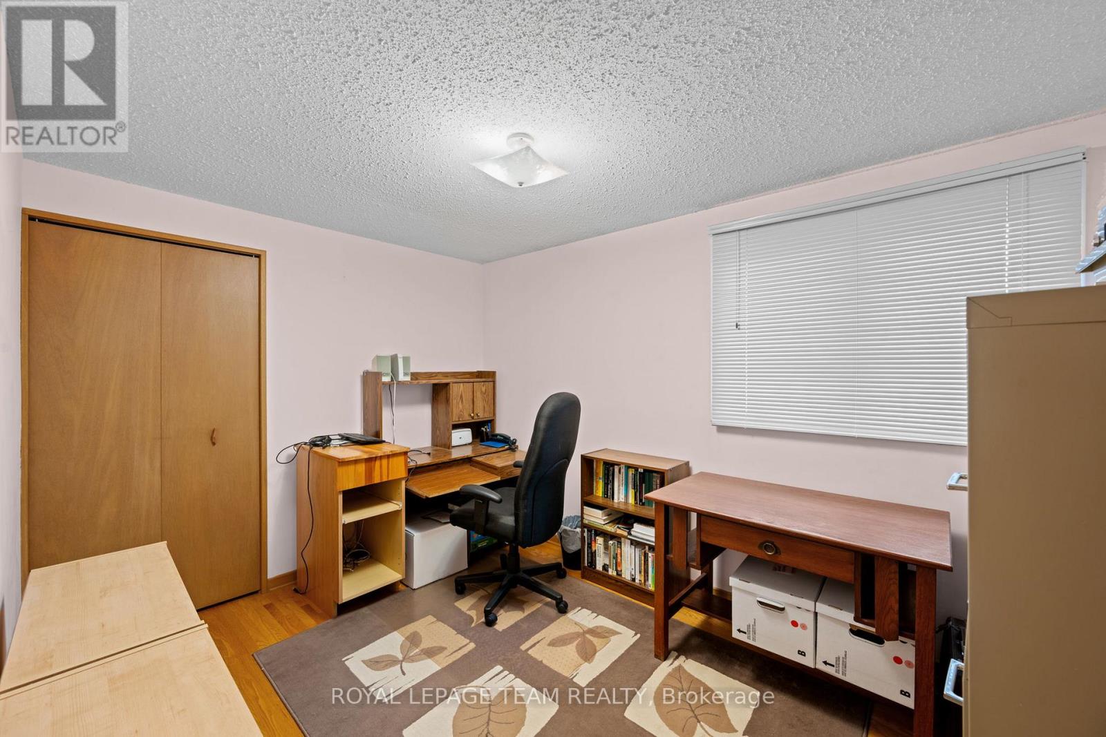 7 CENTREPARK DRIVE - 21