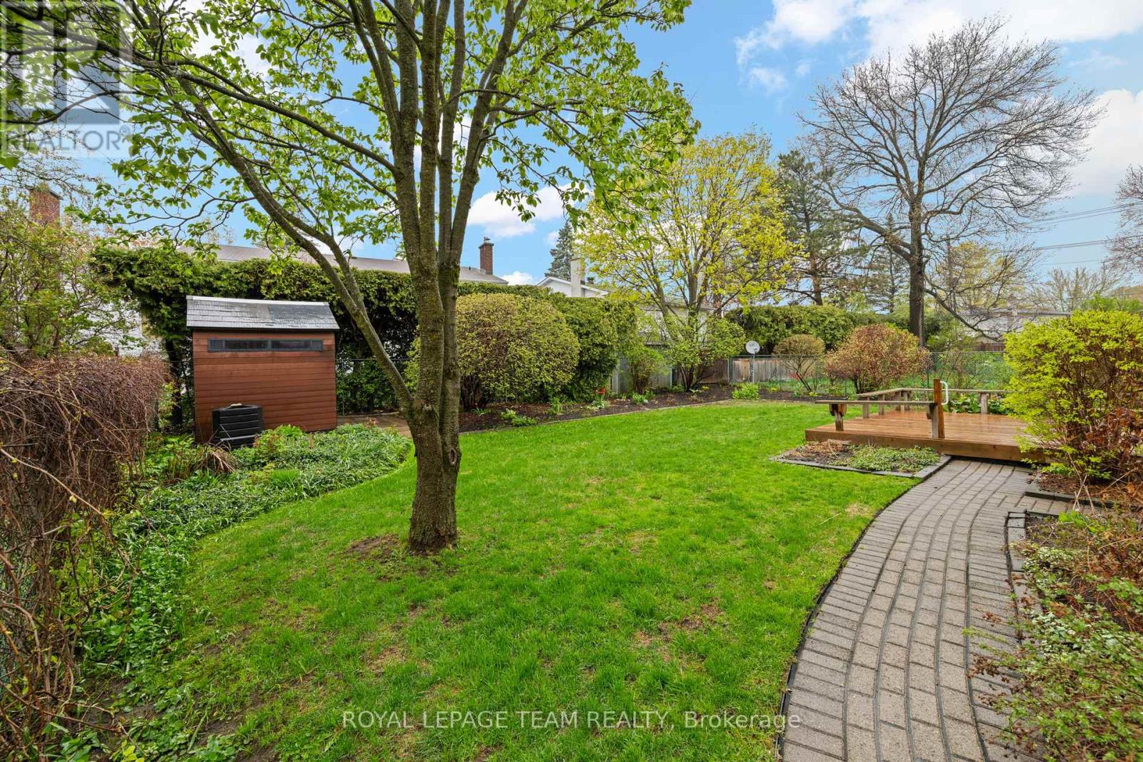 7 CENTREPARK DRIVE - 32