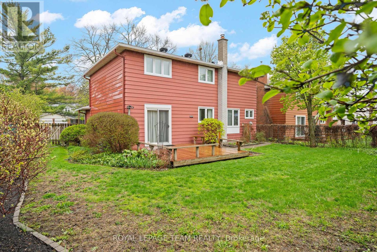 7 CENTREPARK DRIVE - 37