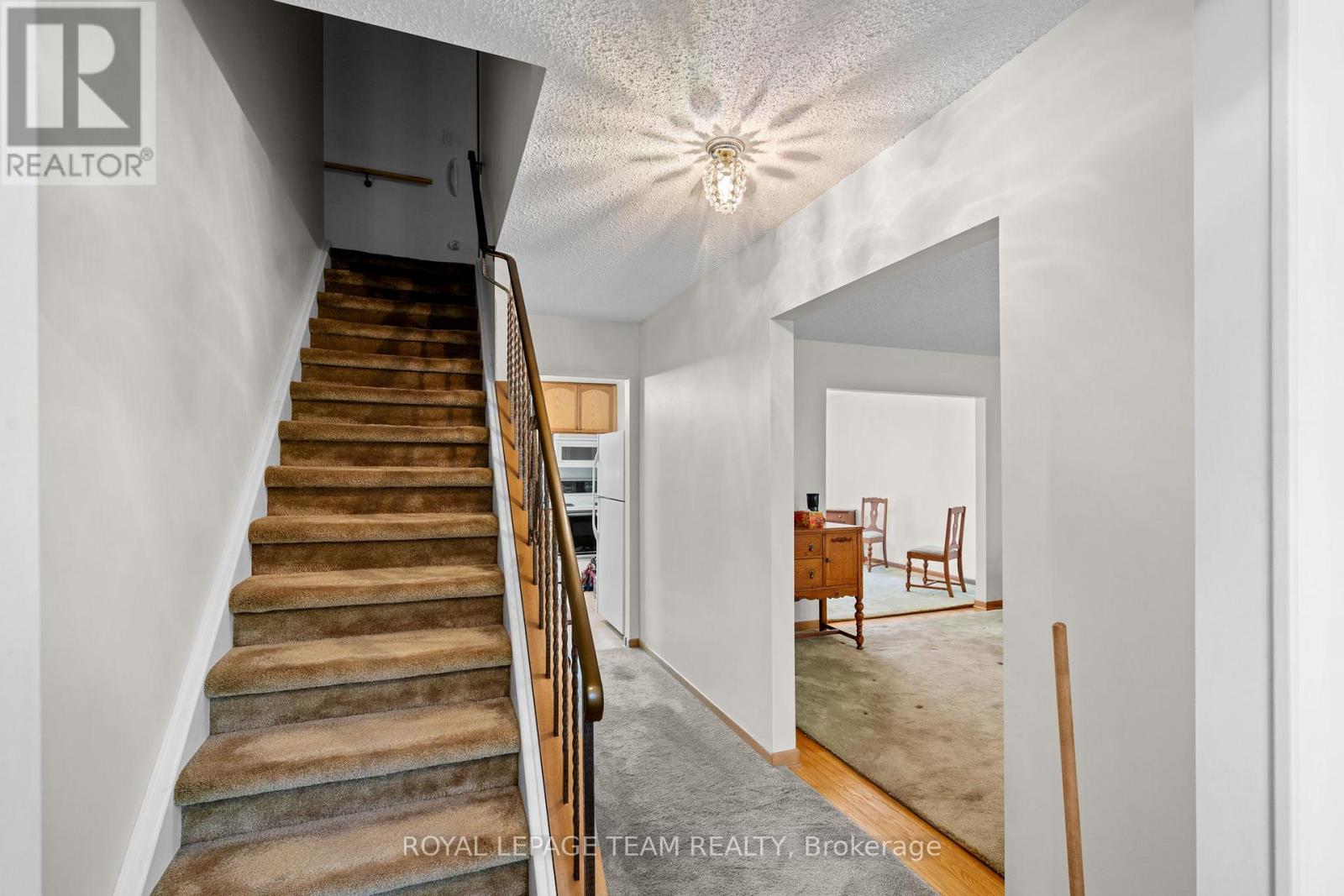 7 CENTREPARK DRIVE - 4