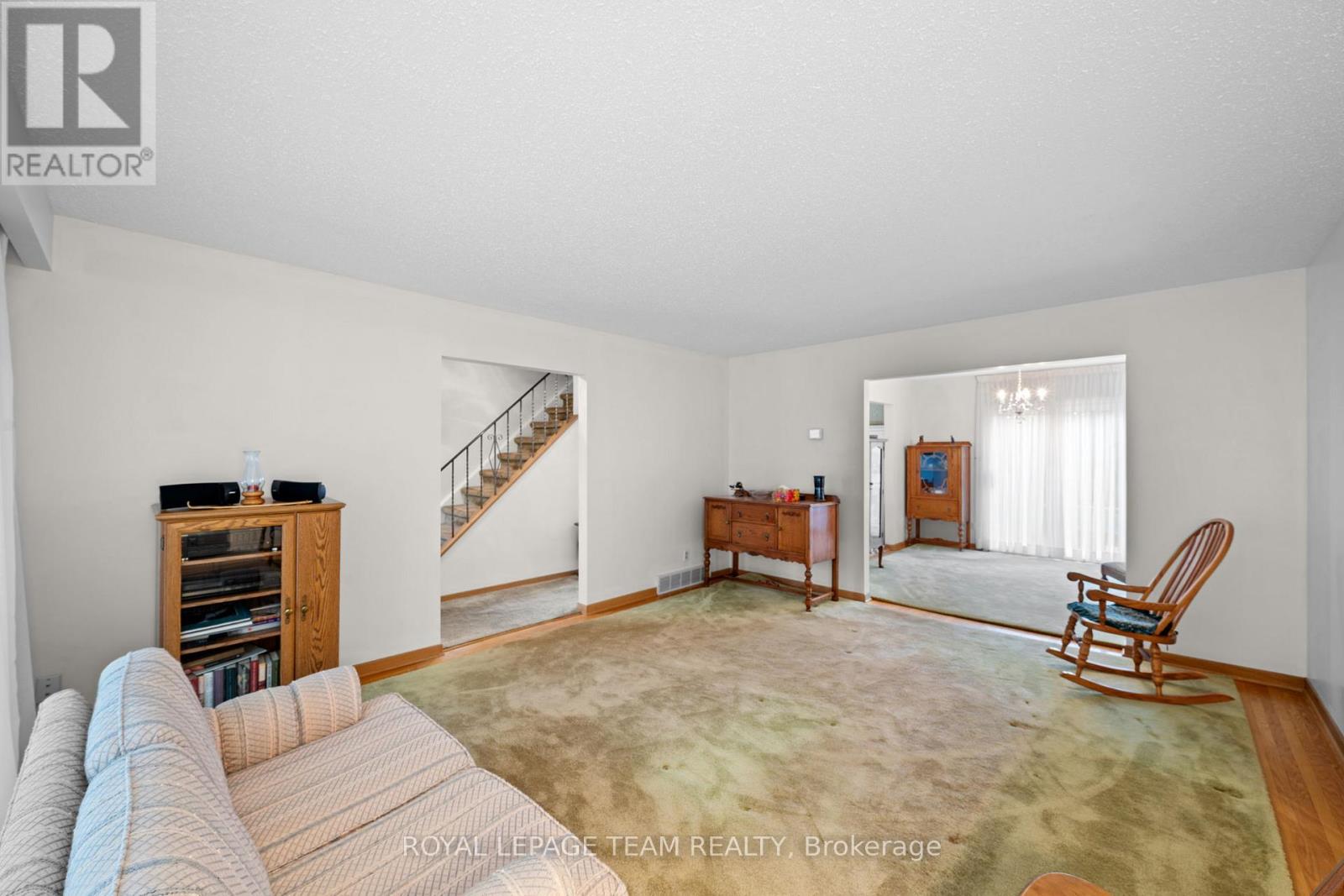 7 CENTREPARK DRIVE - 6