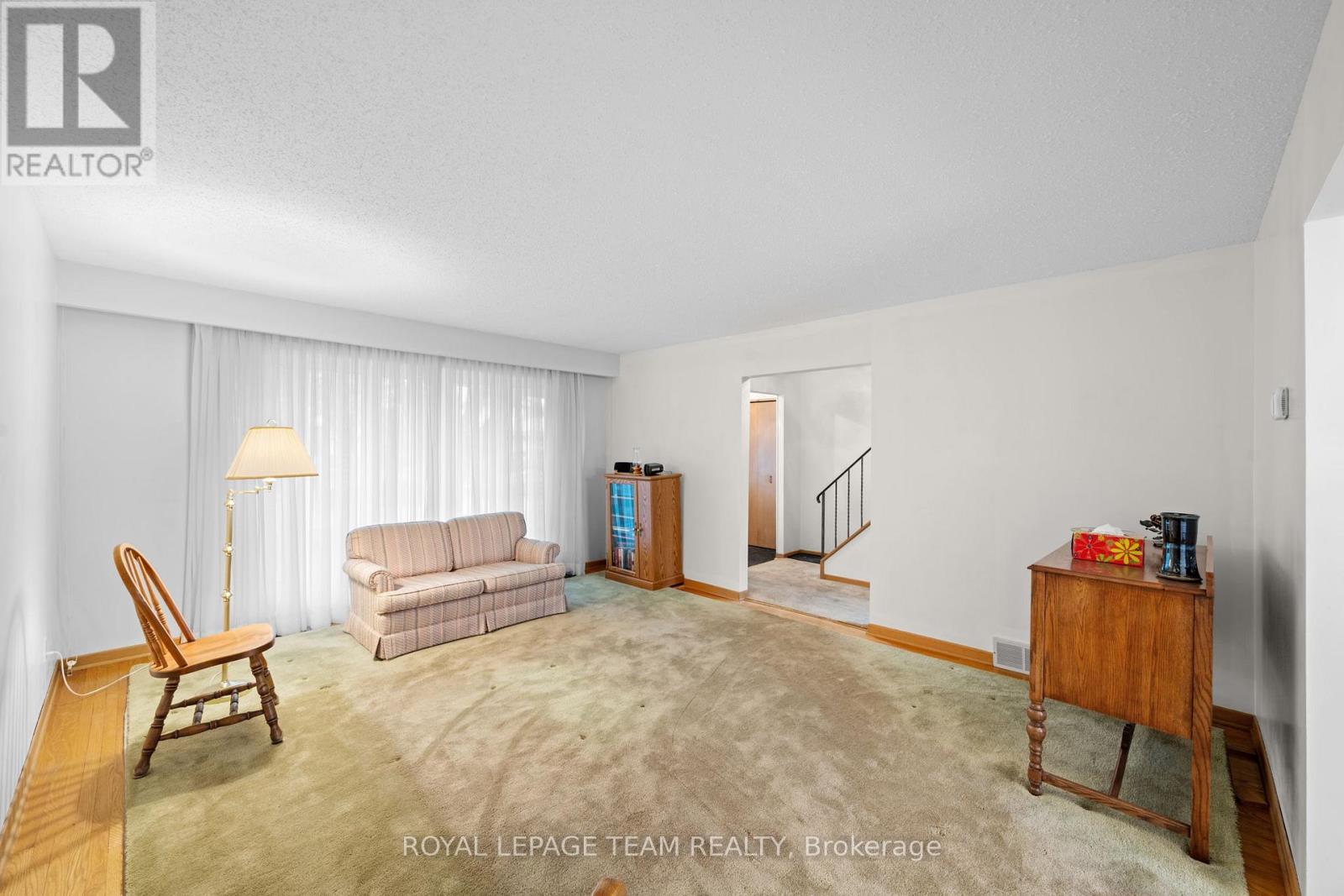 7 CENTREPARK DRIVE - 7