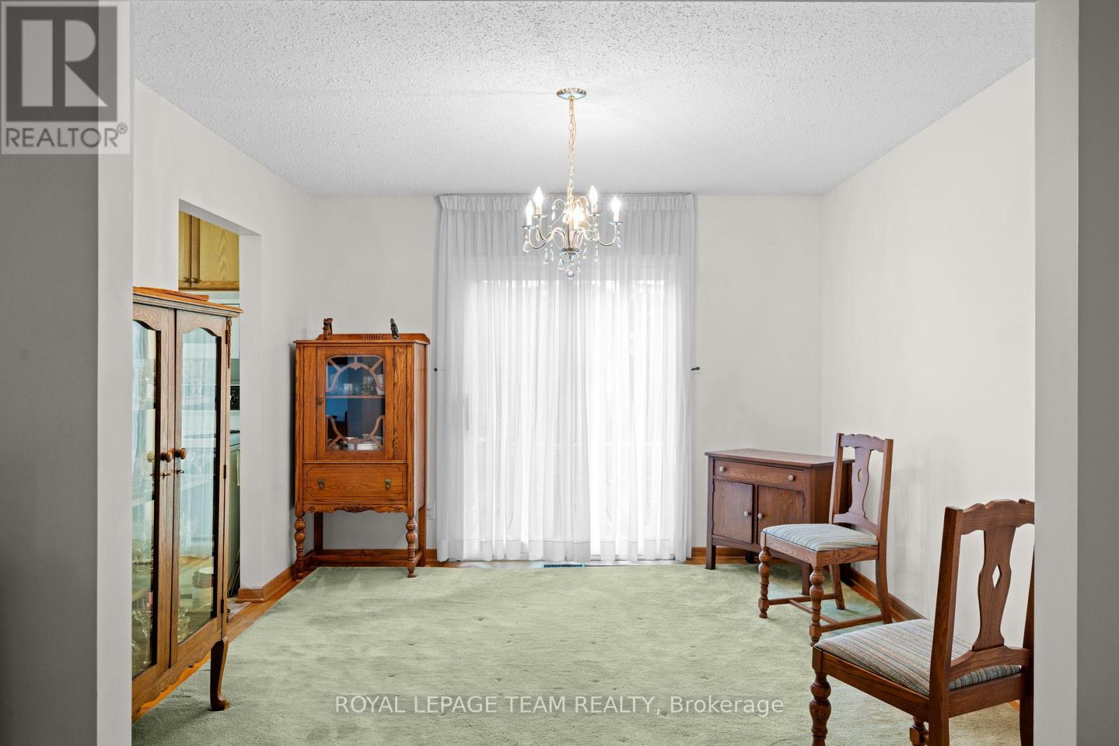 7 CENTREPARK DRIVE - 9