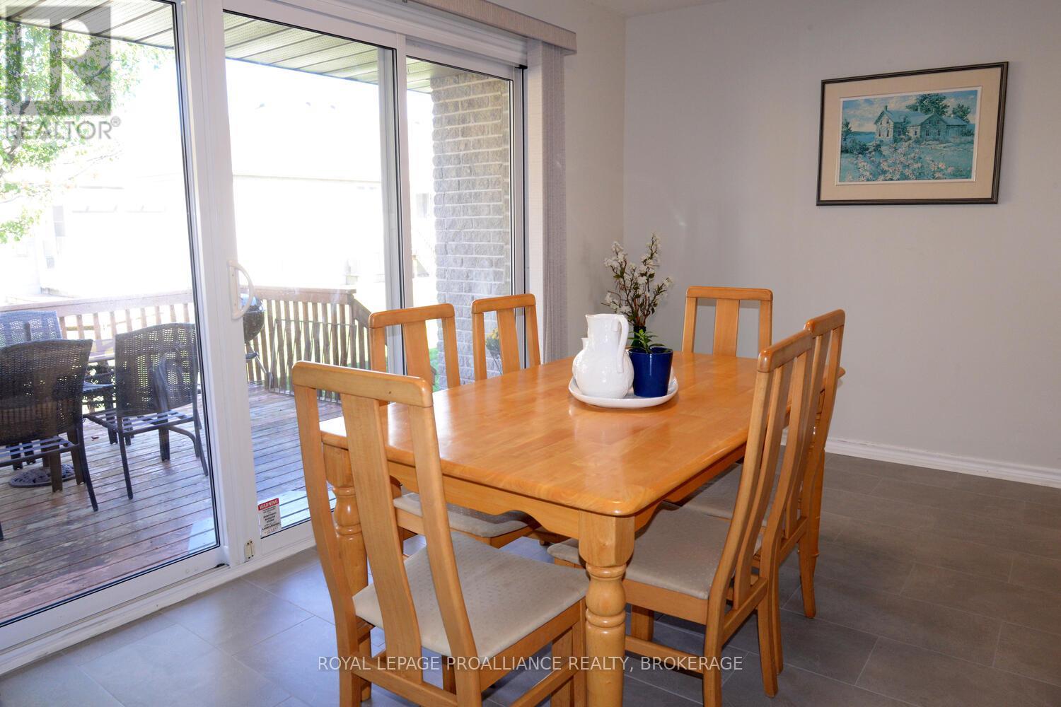 166 ELLESMEER AVENUE - 10