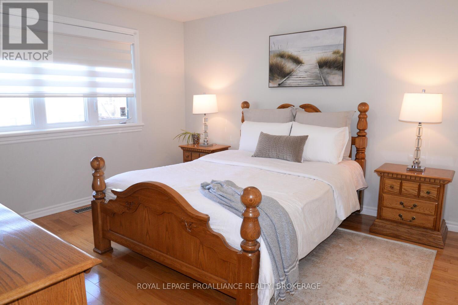 166 ELLESMEER AVENUE - 20