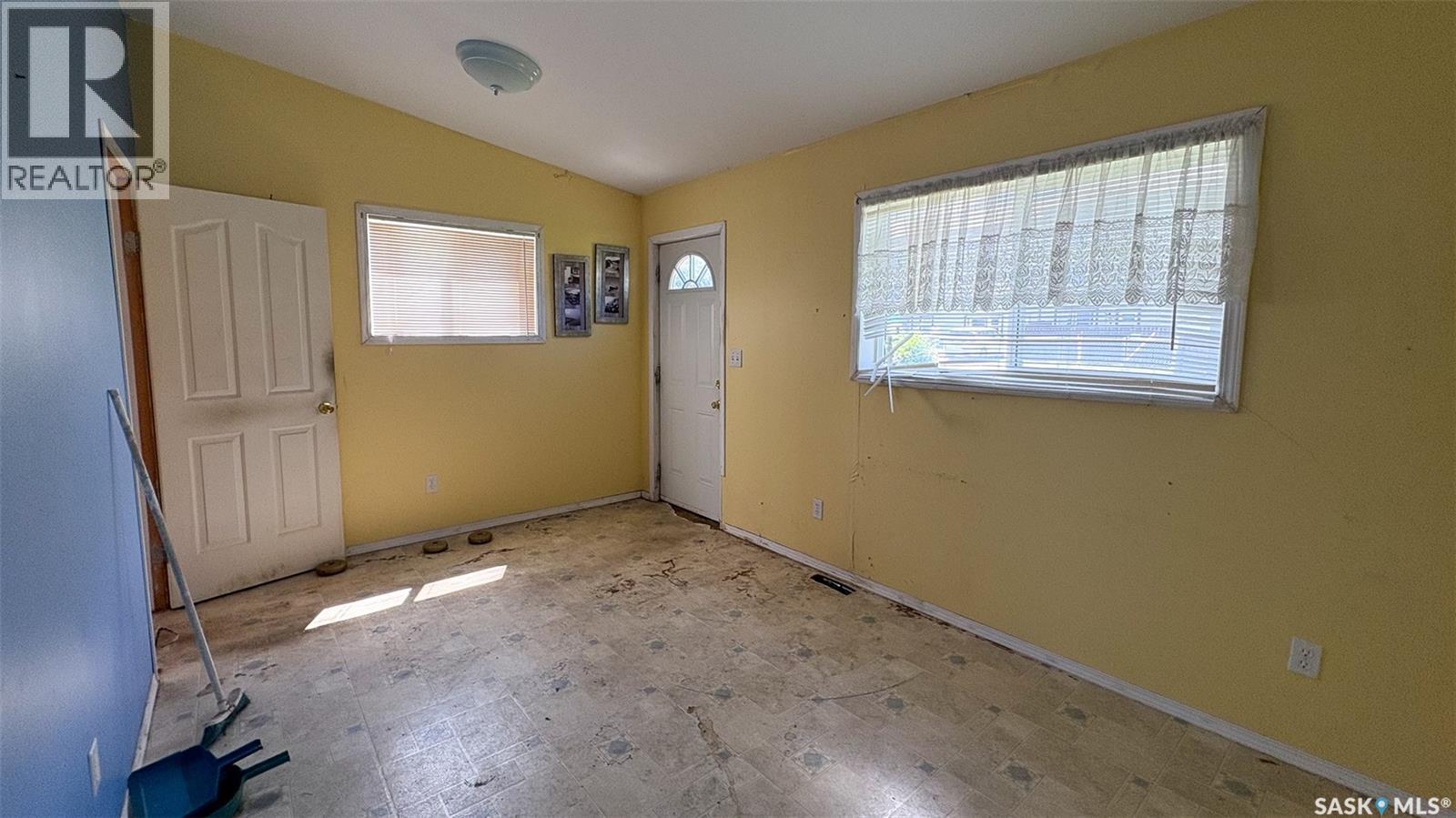 1310 Angus STREET - 11