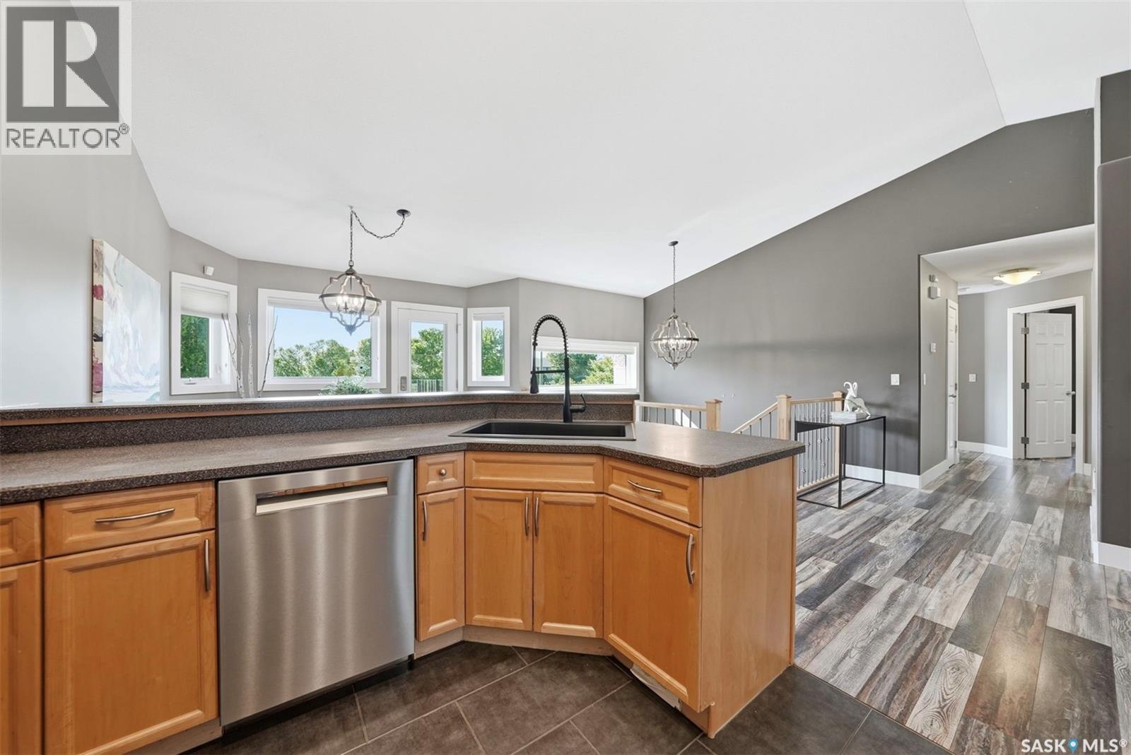 710 Wright CRESCENT - 13
