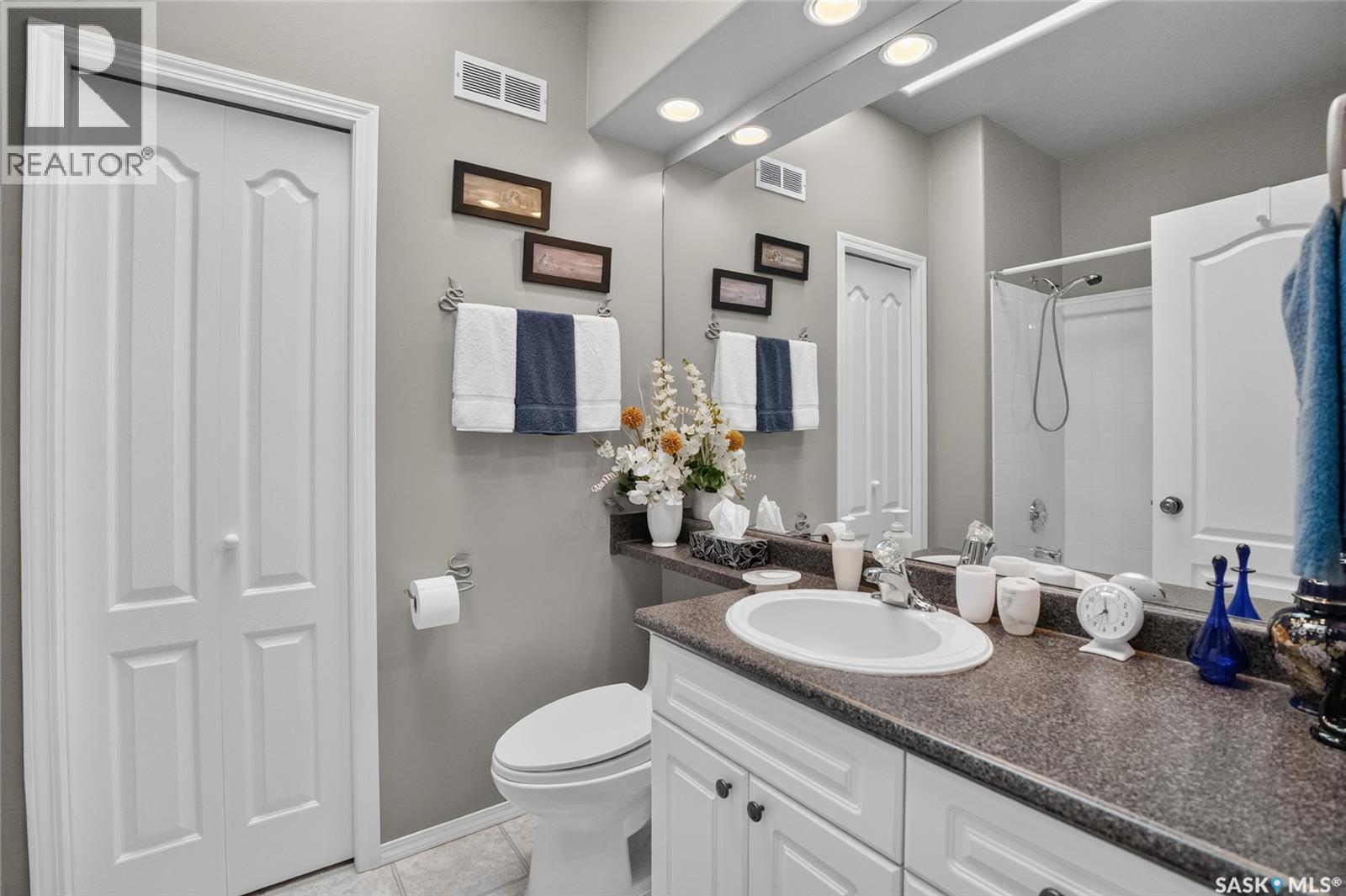 307 Sumner LANE - 32