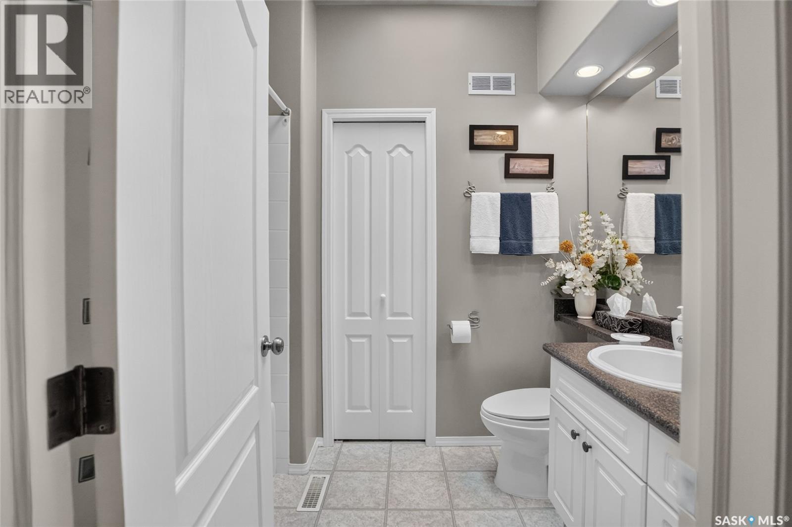 307 Sumner LANE - 33
