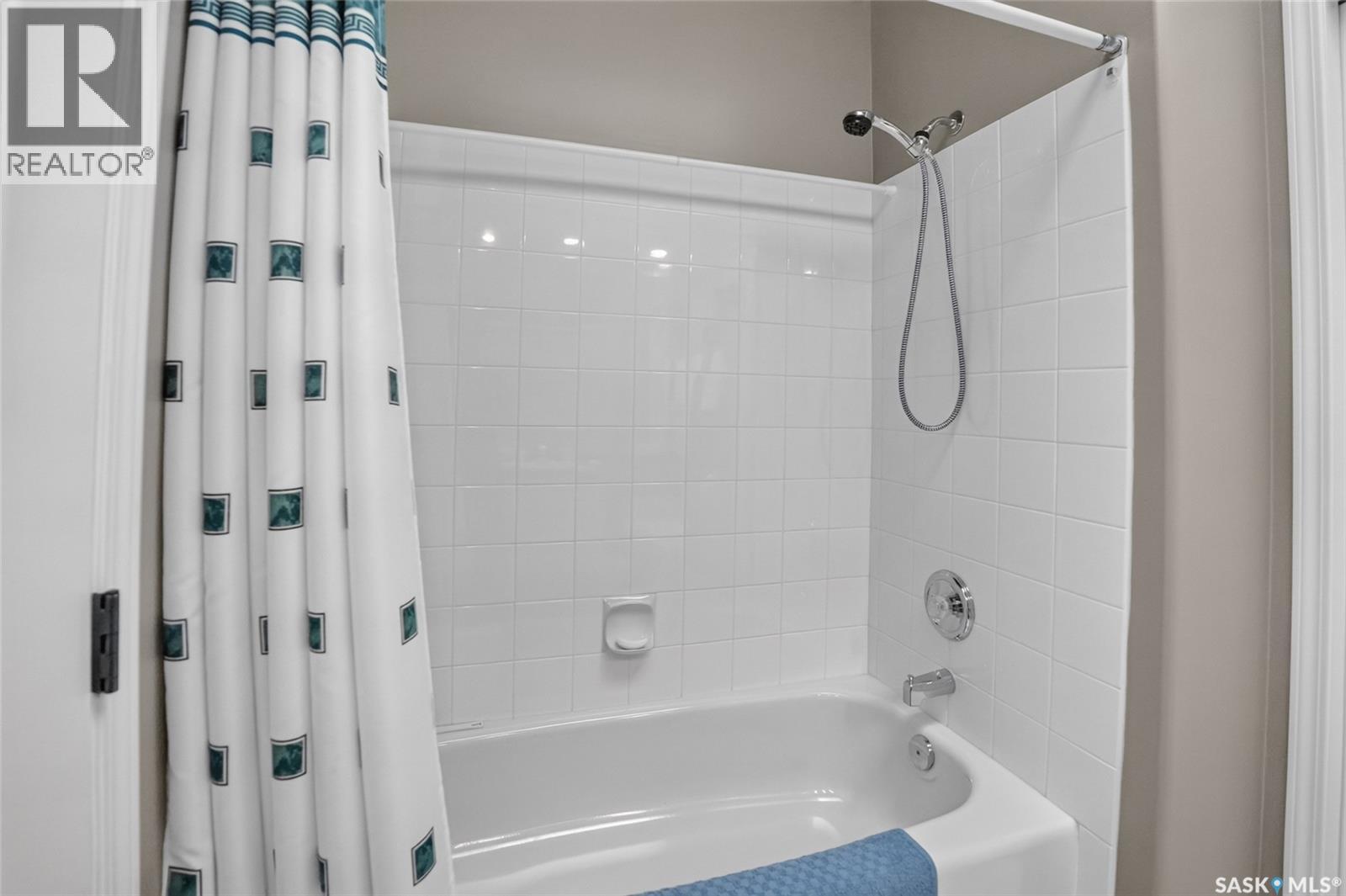 307 Sumner LANE - 35