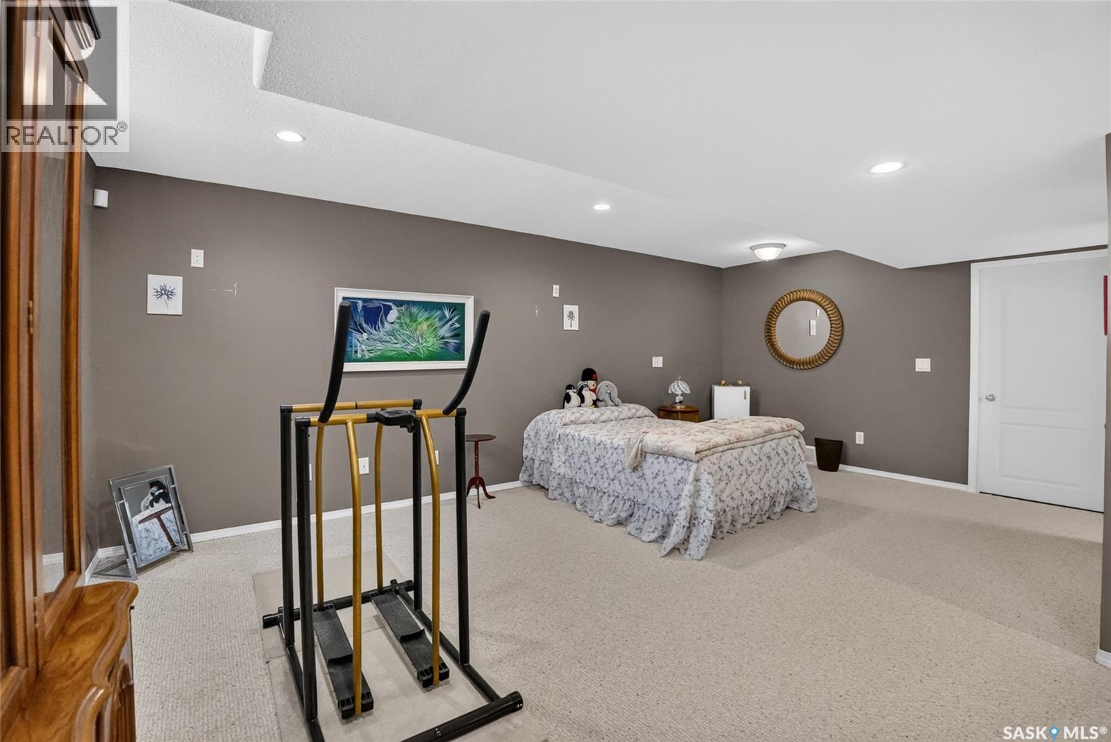 307 Sumner LANE - 42