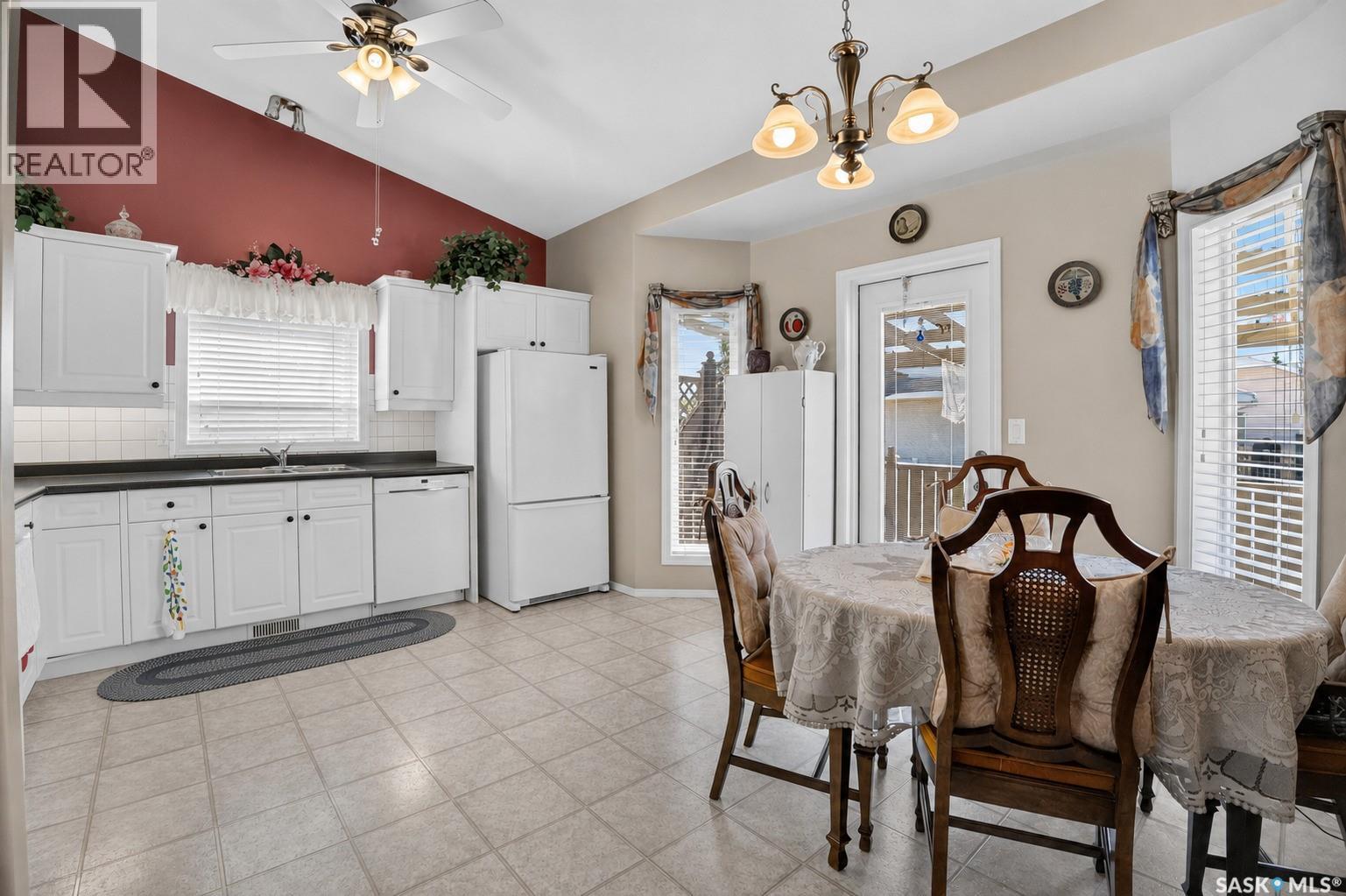 307 Sumner LANE - 5