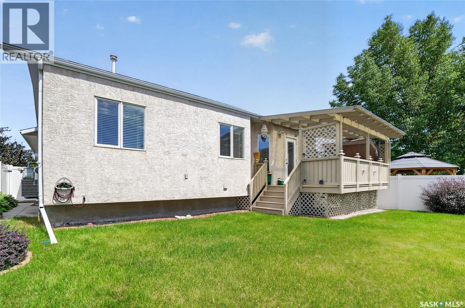 307 Sumner LANE - 52