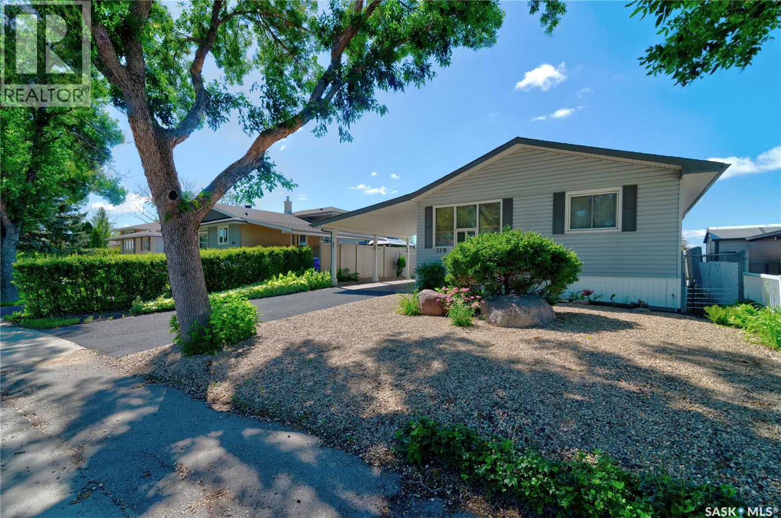 119 Bothwell CRESCENT - 3