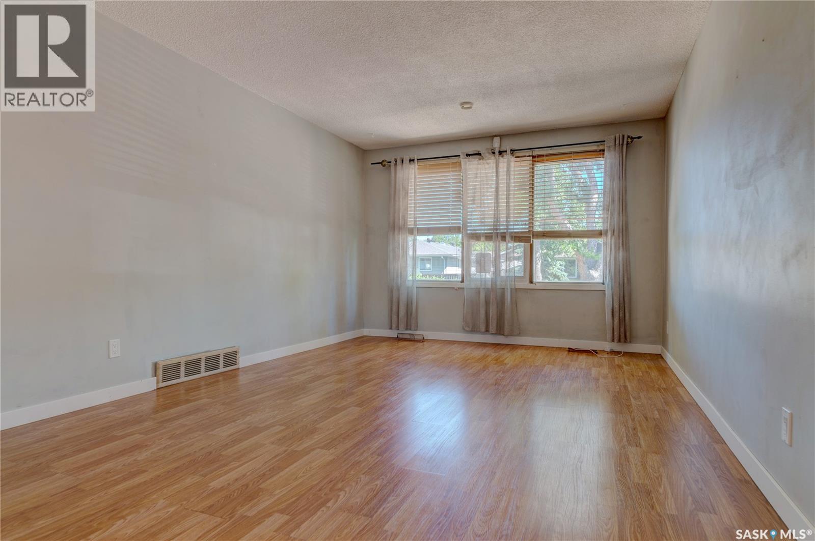 119 Bothwell CRESCENT - 6