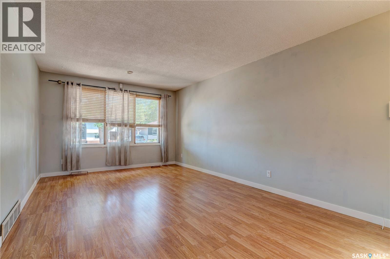 119 Bothwell CRESCENT - 7